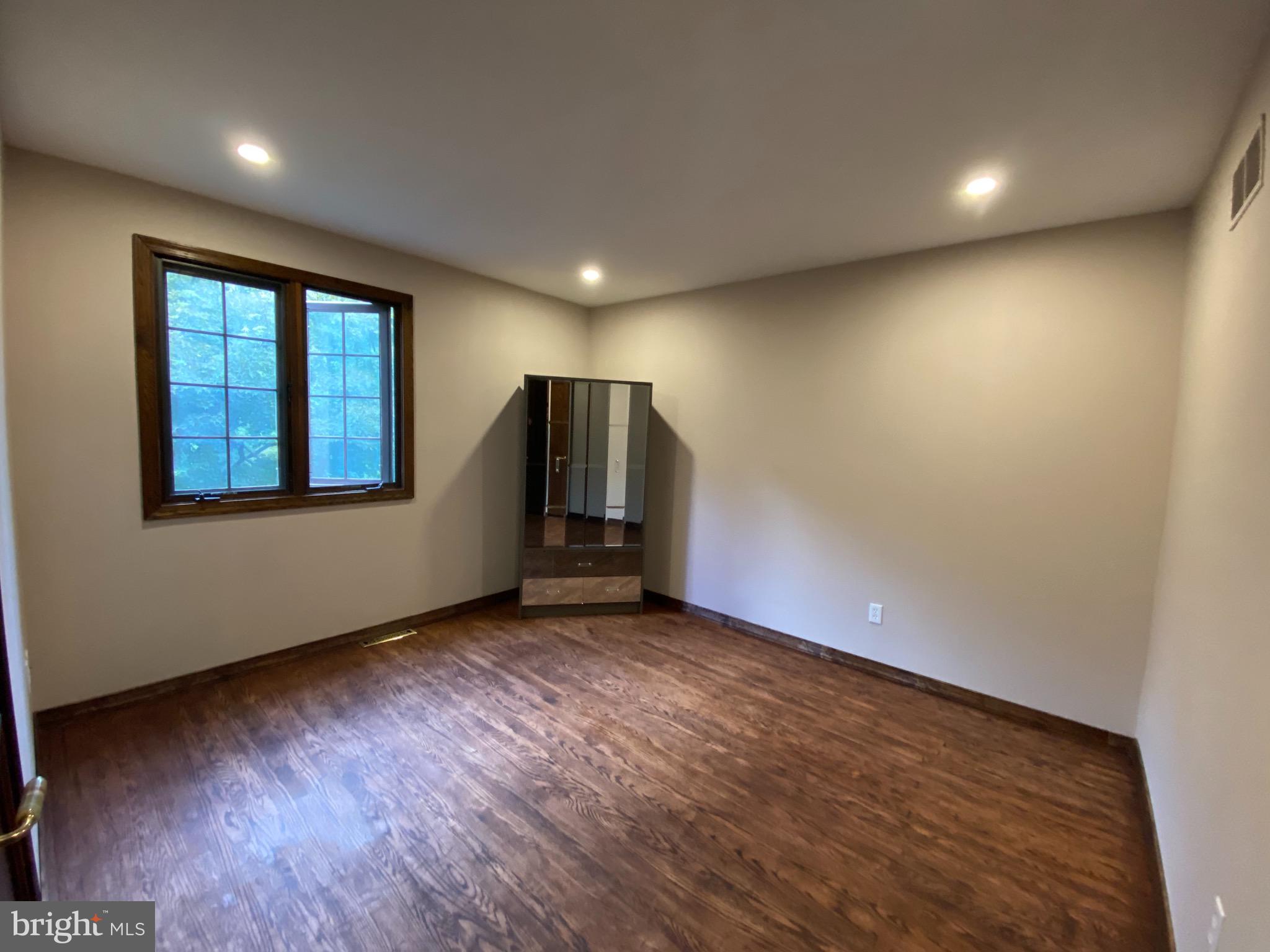 1170 Mill Rd Circle Rydal, PA 19046 - Photo 38 of 74