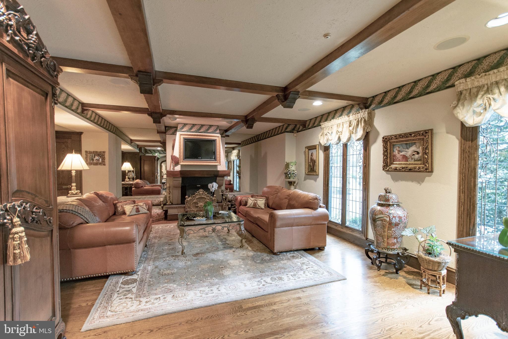 1170 Mill Rd Circle Rydal, PA 19046 - Photo 7 of 74