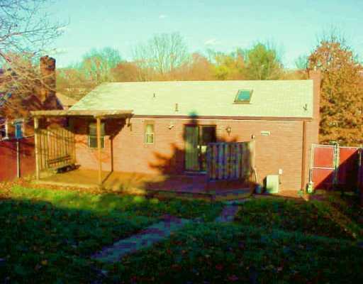 11 Robinhood Road Green Tree, PA 15220 - Photo 8 of 8 Gallery Image 8