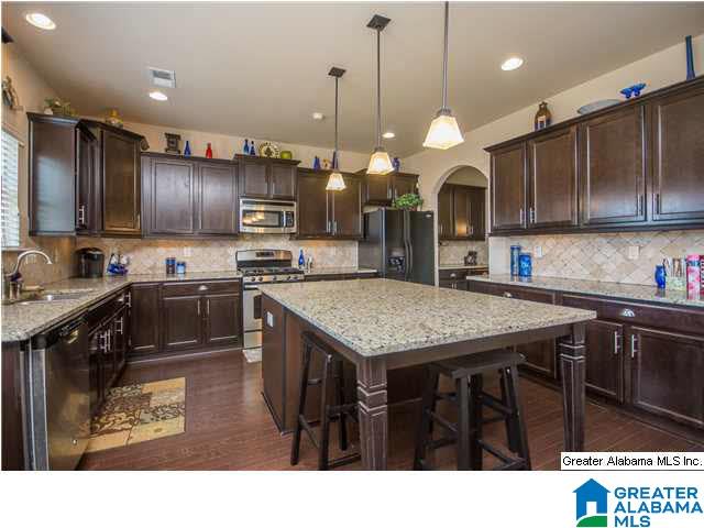 320 Lacey Avenue Alabaster, AL 35114 - Photo 5 of 23