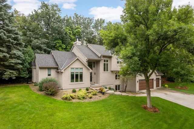 $600,000 | 14679 64th Avenue North, Maple Grove, MN 55311