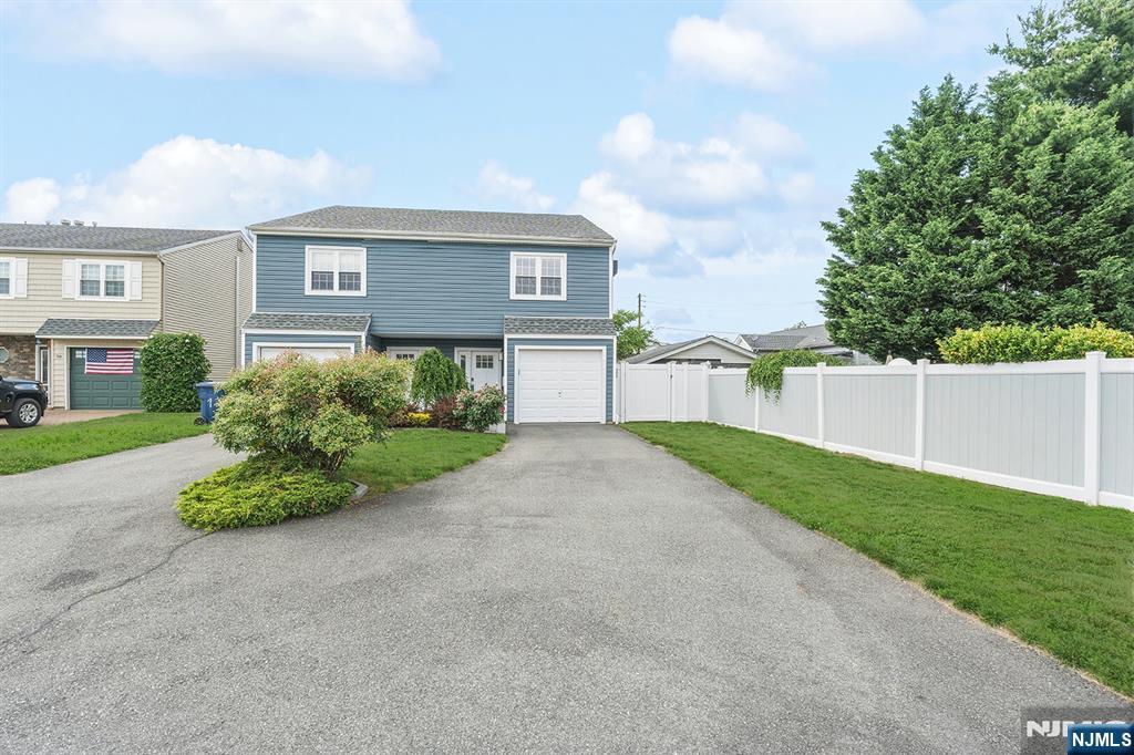 52 Reilly Court Hackensack, NJ 07601 - Photo 1 of 28