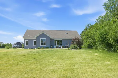 $849,900 | N52W30587 Moraine Drive, Hartland, WI 53029