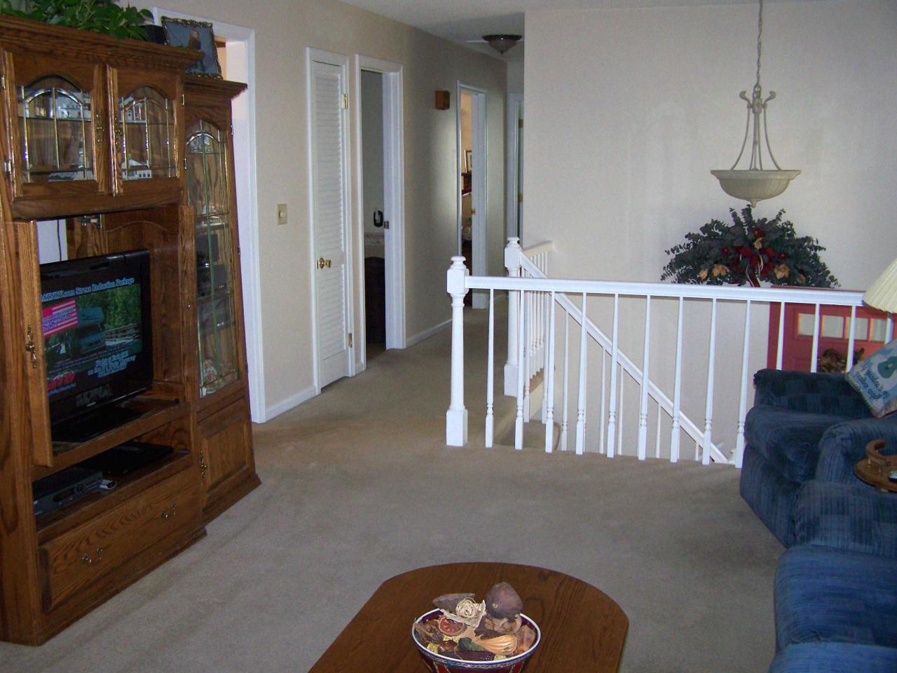 178 South Mountain Road Pittsfield, MA 01201 - Photo 5 of 12 Living Room 2
