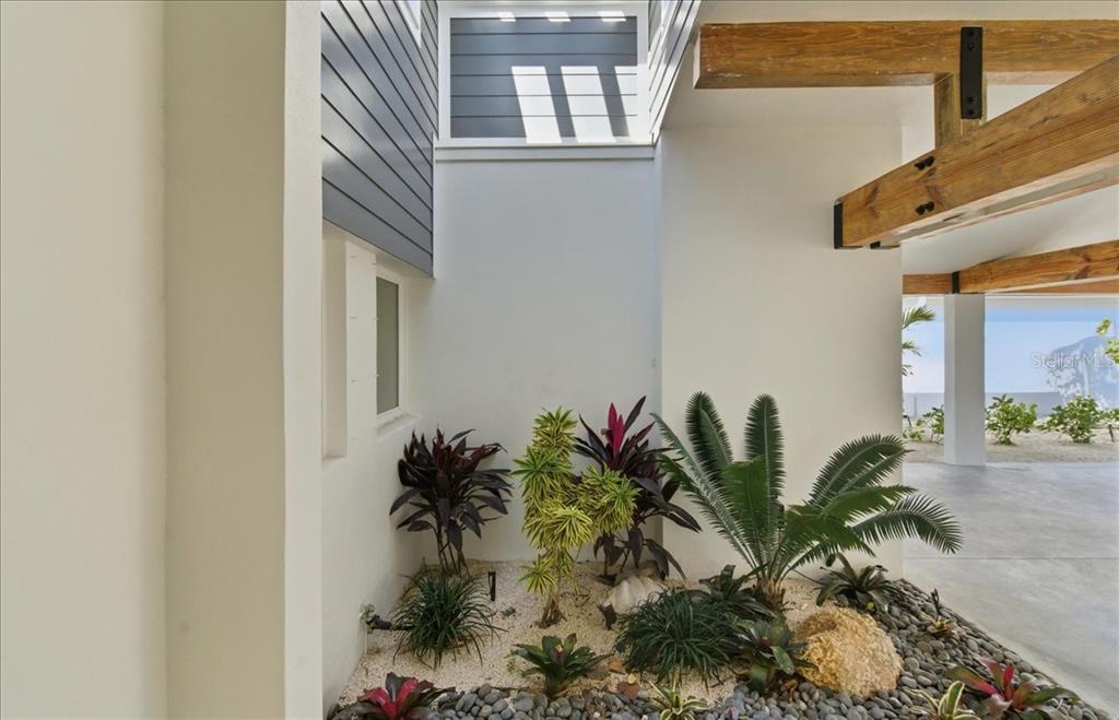 102 Tuna Street Anna Maria, FL 34216 - Photo 15 of 73