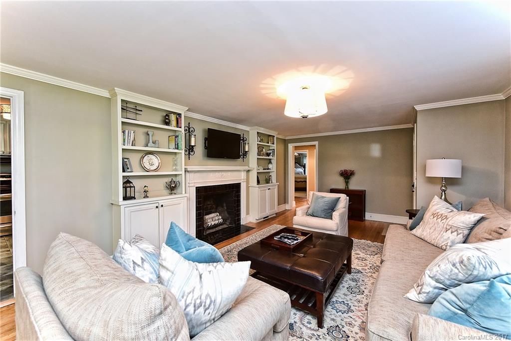 5911 Creola Road Charlotte, NC 28270 - Photo 3 of 24 Gallery Image 3