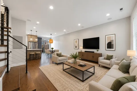 $720,000 | 2341 North Drake Avenue, Chicago, IL 60647