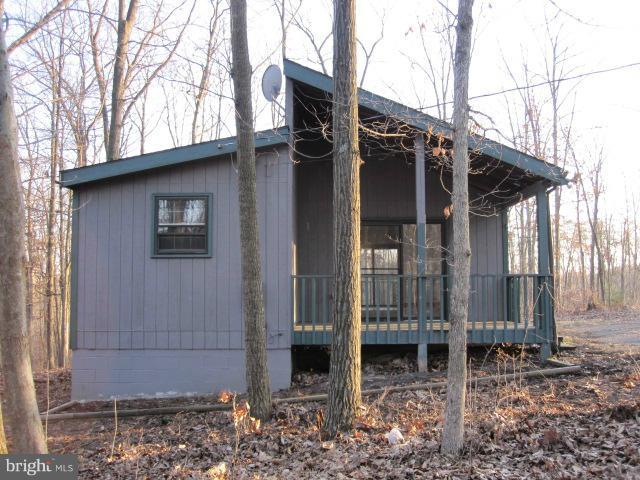 358 Getaway Road Hedgesville, WV 25427 - Photo 17 of 23 Left side of home