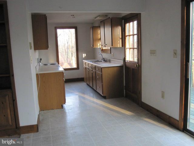 358 Getaway Road Hedgesville, WV 25427 - Photo 3 of 23 View Dining Room to Kitchen