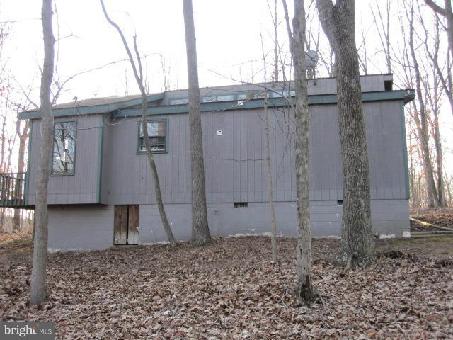 358 Getaway Road Hedgesville, WV 25427 - Photo 7 of 23 Exterior (Rear)