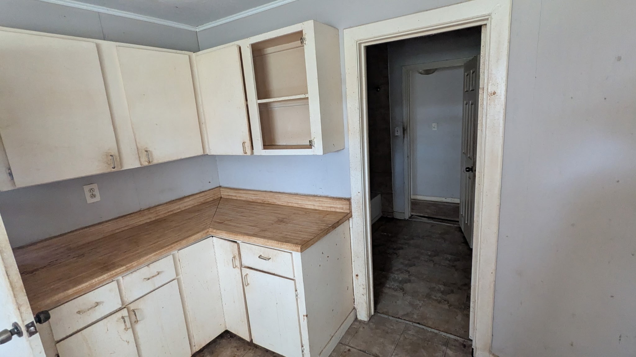 24571 Vale Lane Porter, TX 77365 - Photo 8 of 10 a utility room with cabinets