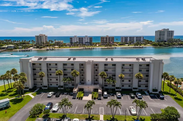 $565,000 | 100 Intracoastal Place, Unit 205, Jupiter, FL 33469