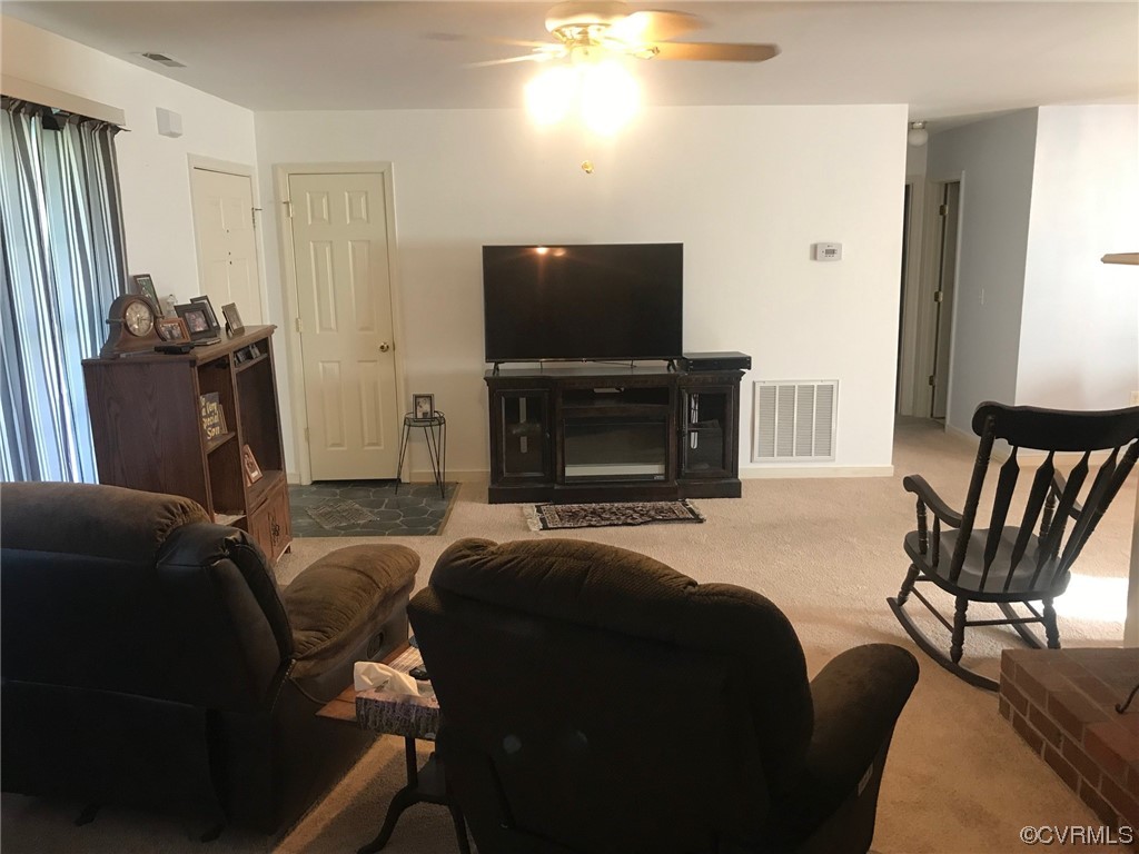 17052 Hunting Quarter Road Waverly, VA 23890 - Photo 17 of 48 Gallery Image 17
