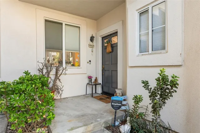 $939,999 | 124 VÃa Lampara, Rancho Santa Margarita, CA 92688