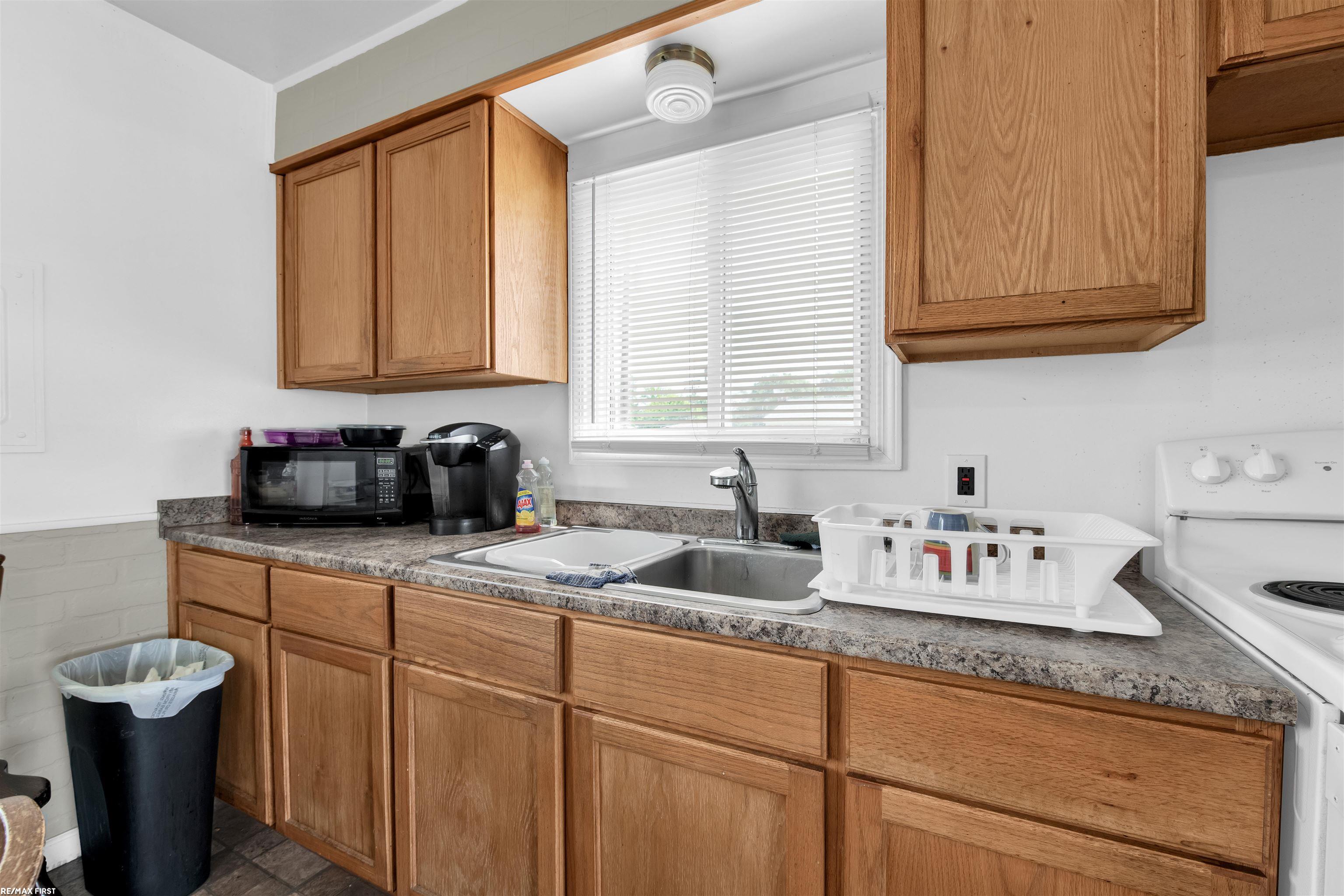 14369 Stephens Warren, MI 48089 - Photo 19 of 21 Gallery Image 19