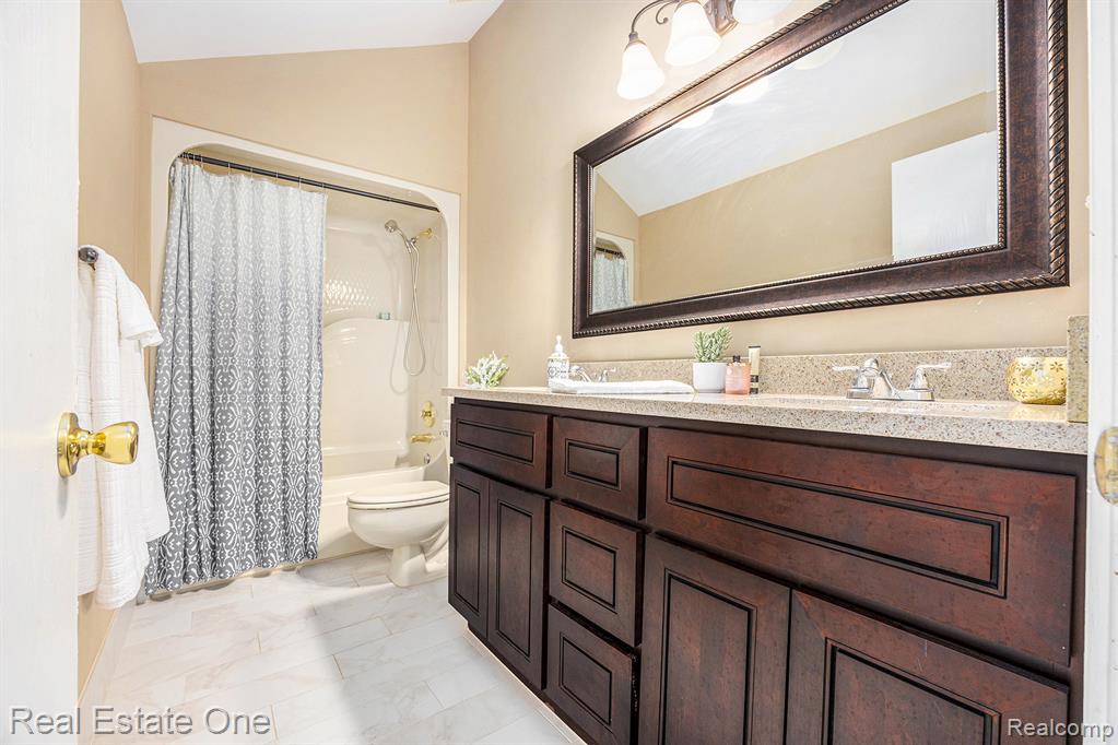 1083 North Livernois Road Rochester Hills, MI 48306 - Photo 20 of 36 Gallery Image 20