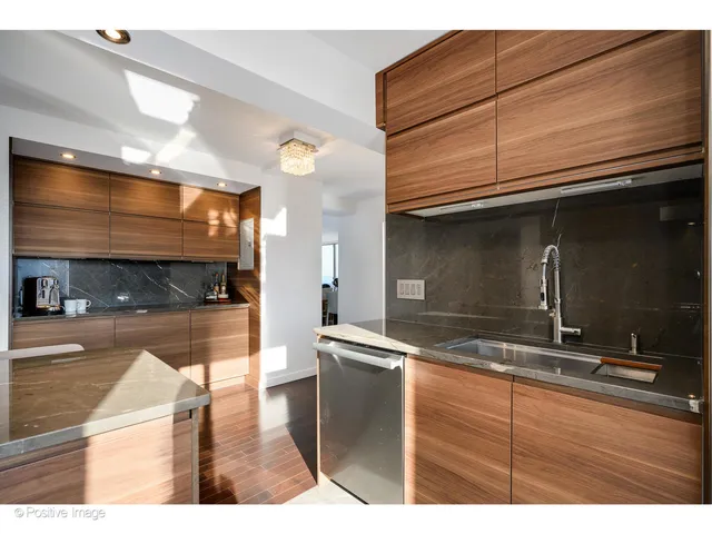 $899,000 | 1555 North Dearborn Street, Unit 14AB, Chicago, IL 60610