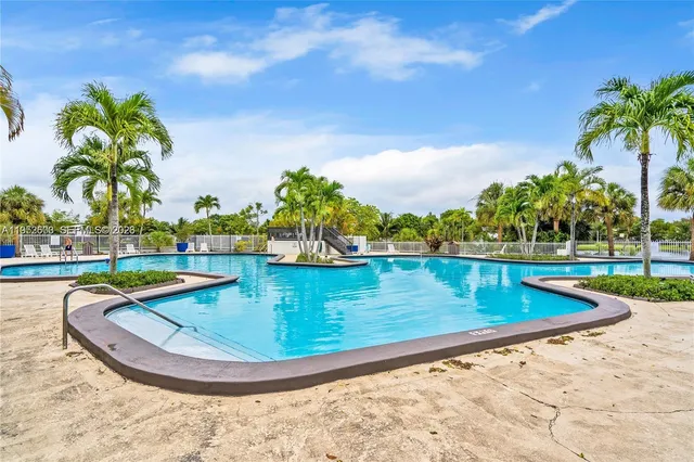 $3,200 | 6949 Southwest 110th Court, Unit 6949, Miami, FL 33173