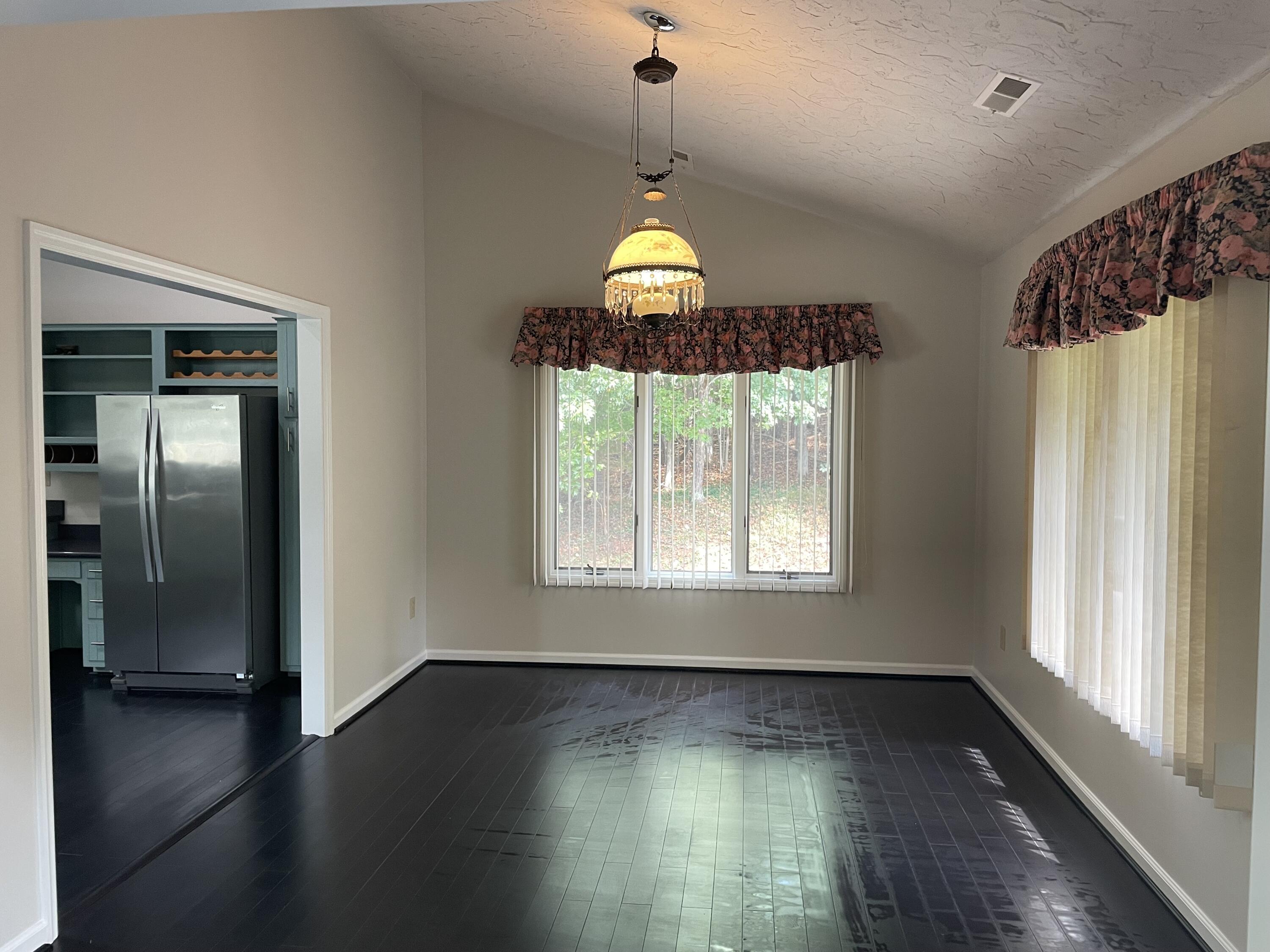 40 Bay Front Road Penhook, VA 24137 - Photo 11 of 34 Dining Room