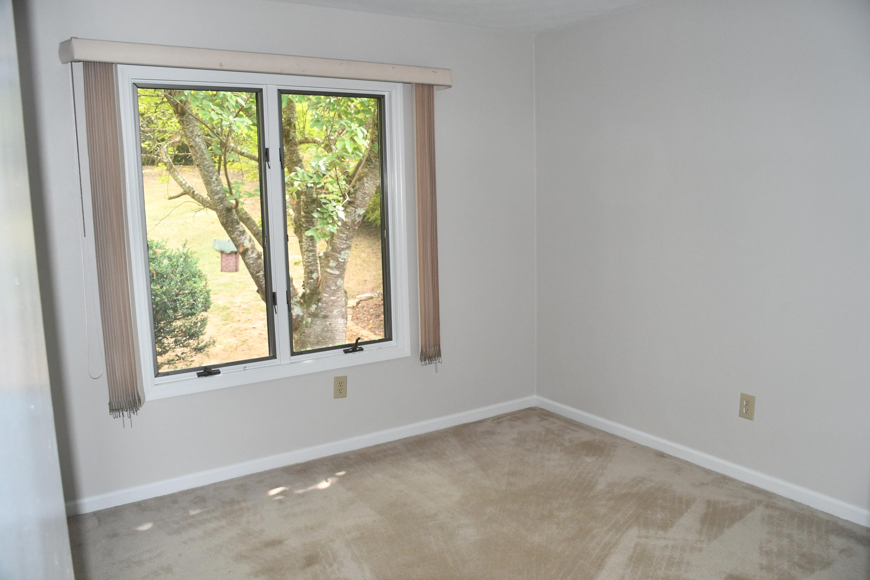 40 Bay Front Road Penhook, VA 24137 - Photo 19 of 34 3rd Bedroom