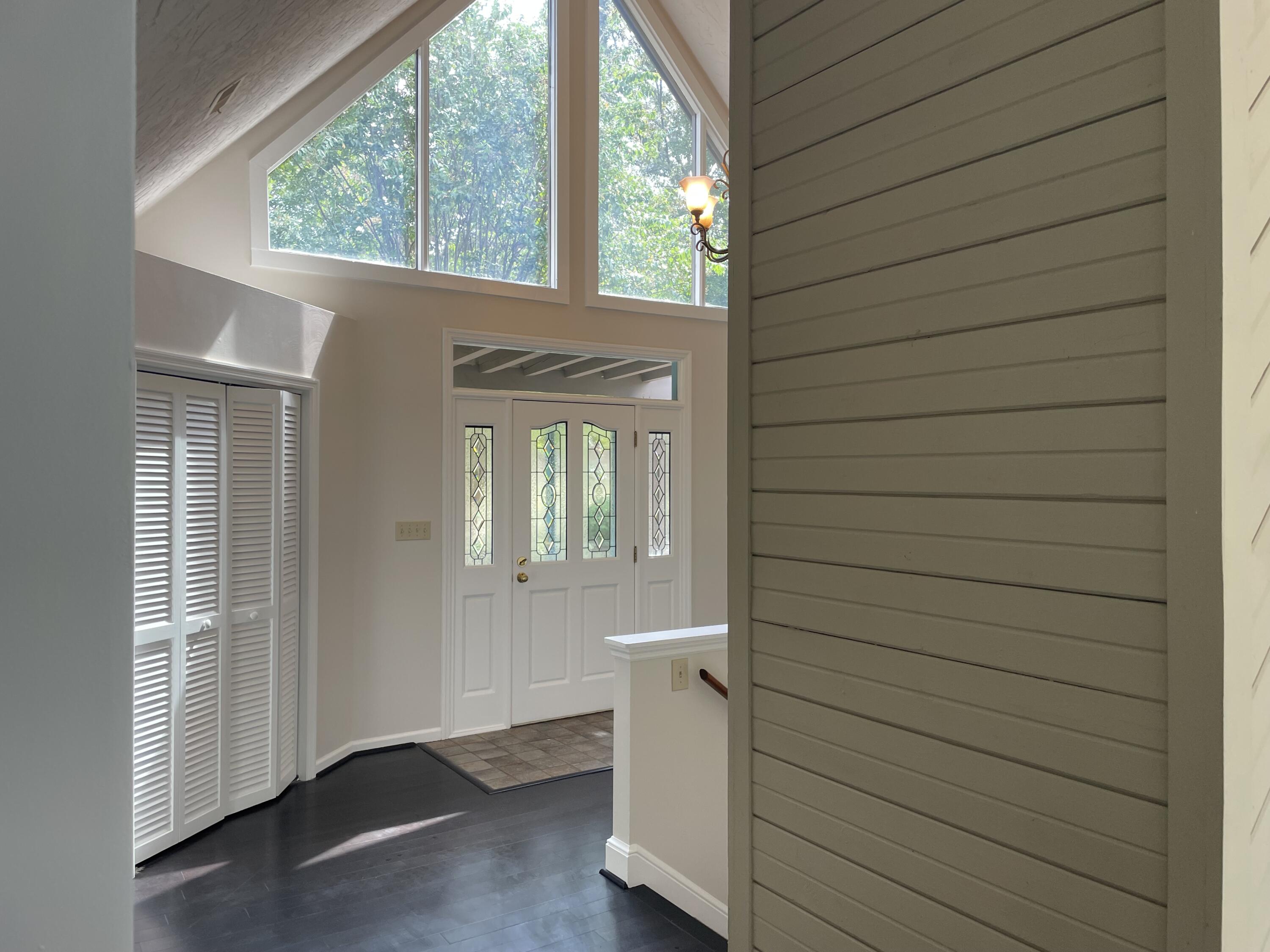 40 Bay Front Road Penhook, VA 24137 - Photo 5 of 34 Entry