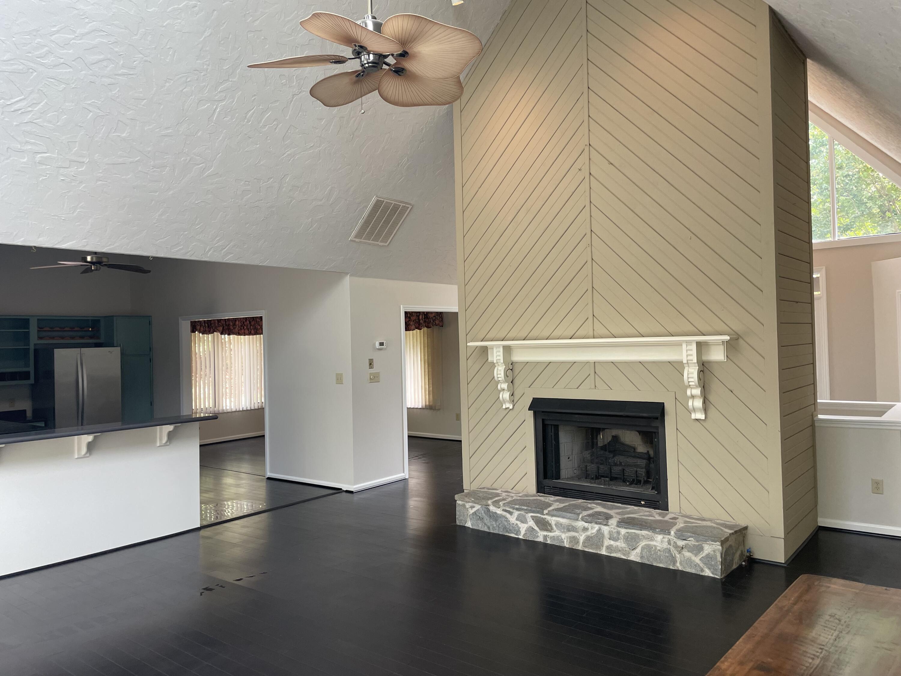 40 Bay Front Road Penhook, VA 24137 - Photo 8 of 34 Fireplace