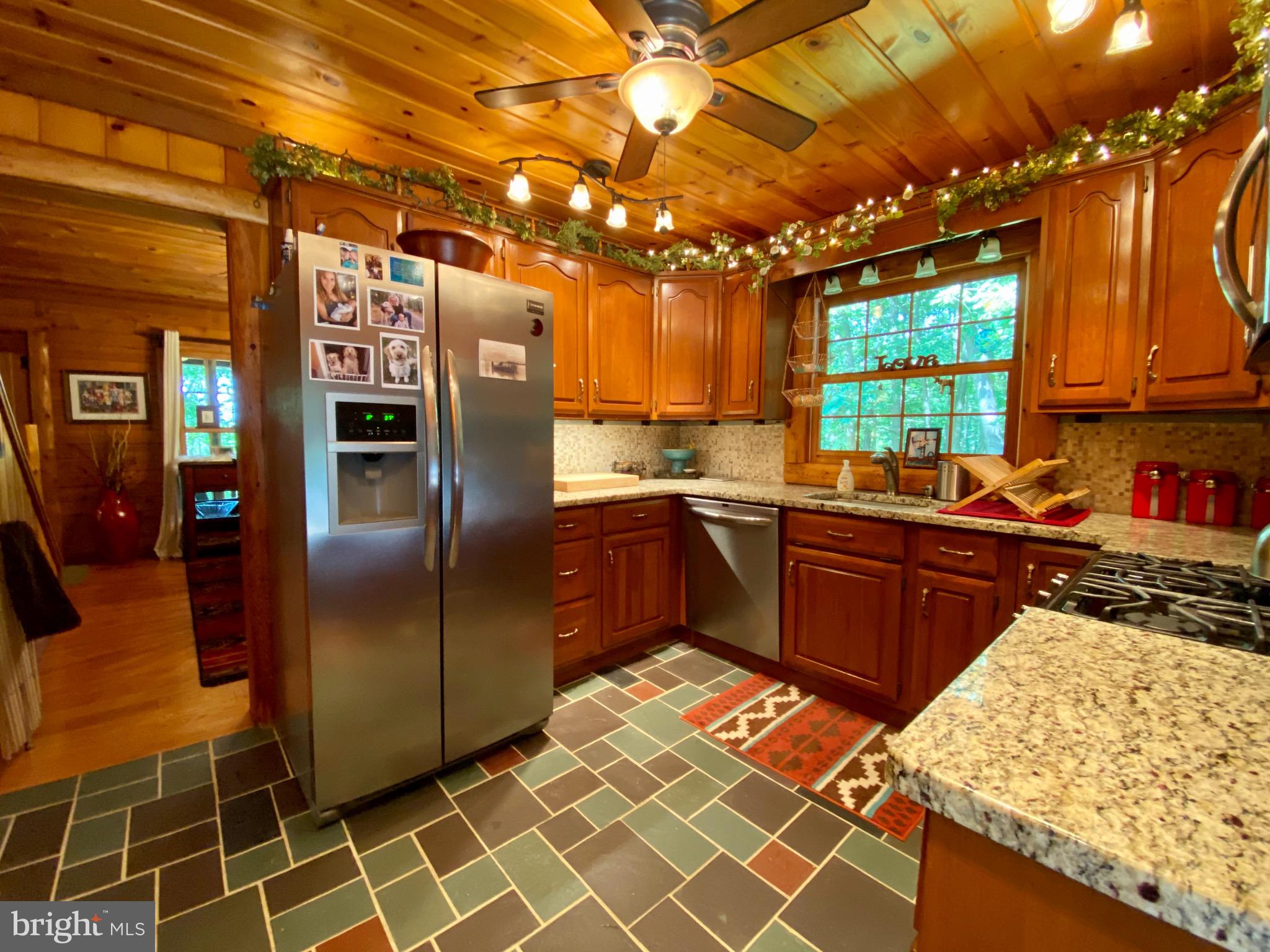 115 Walker Road Macungie, PA 18062 - Photo 14 of 71 Granite Countertops