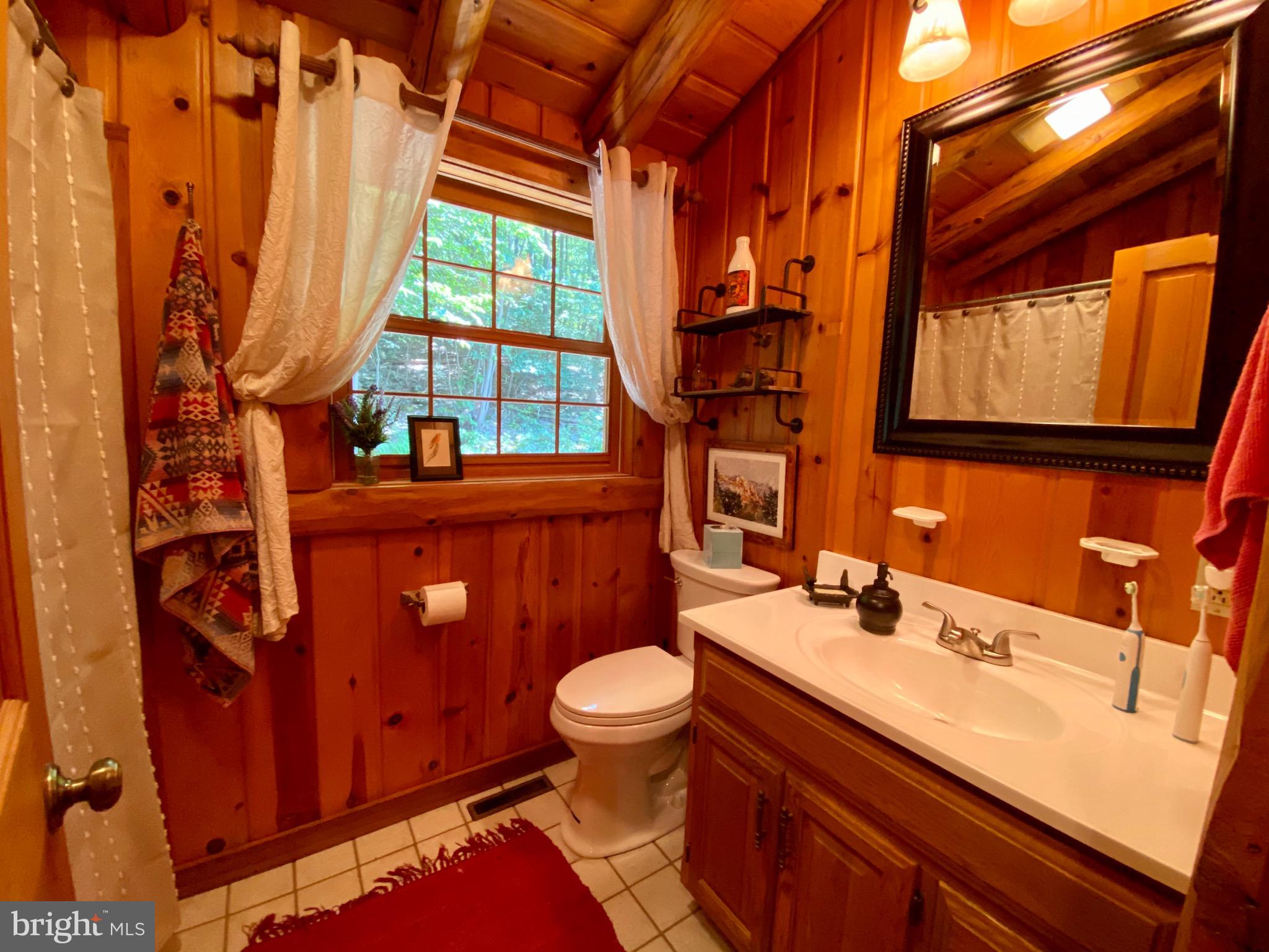 115 Walker Road Macungie, PA 18062 - Photo 16 of 71 2nd Floor Full Bathroom