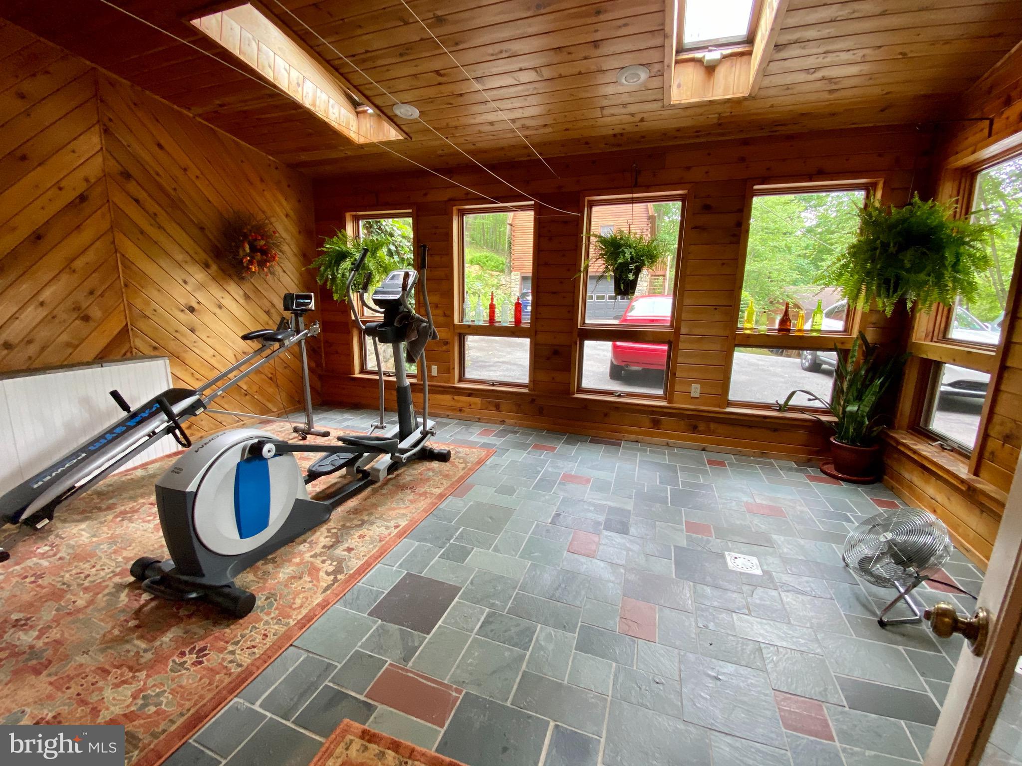 115 Walker Road Macungie, PA 18062 - Photo 31 of 71 Sunroom