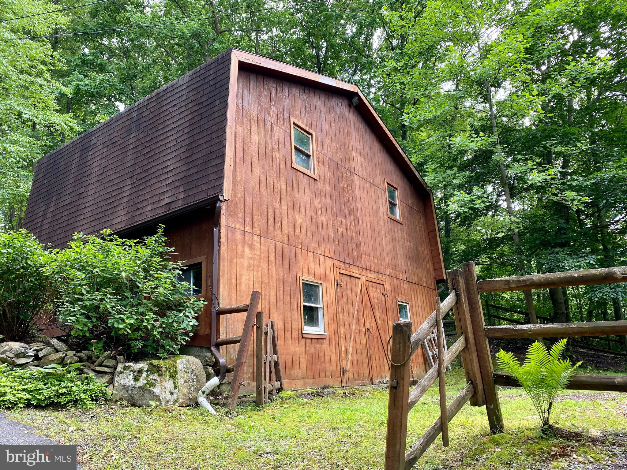 115 Walker Road Macungie, PA 18062 - Photo 65 of 71 Barn