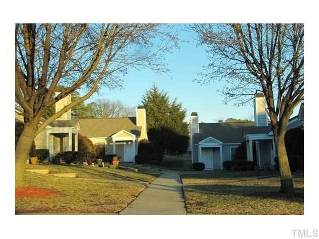 2601 D Millborough Court Raleigh, NC 27604 - Photo 2 of 9 Photo 2