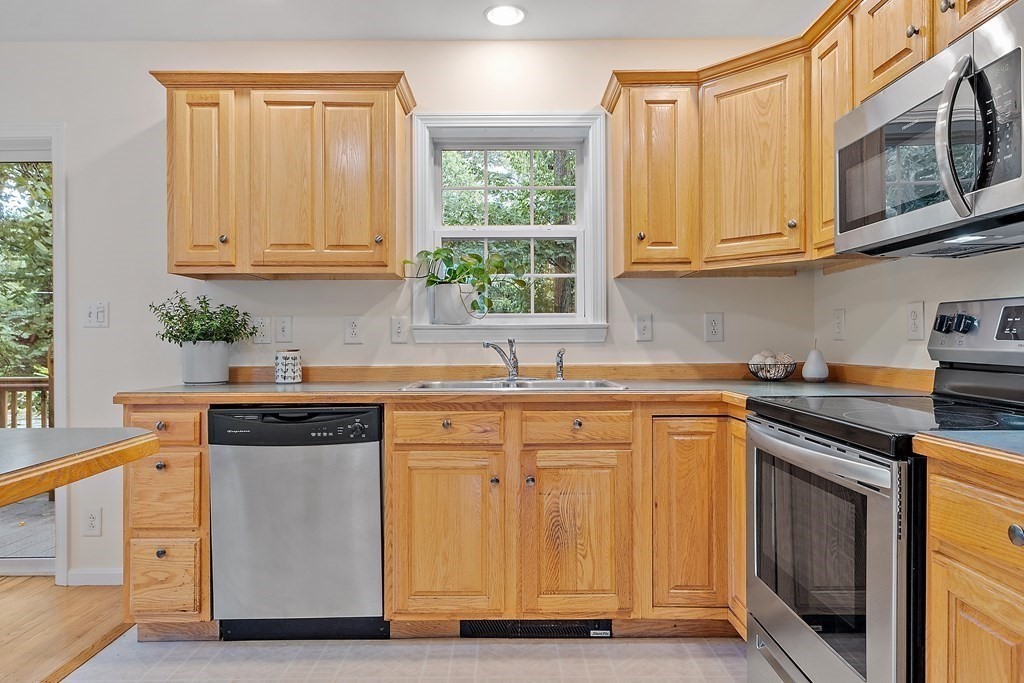 79-81 Great Road, Unit 1 Maynard, MA 01754 - Photo 8 of 42