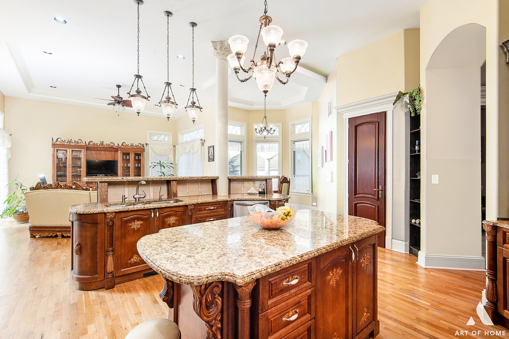 14940 El Greco Street Lemont, IL 60439 - Photo 19 of 67 a dining table with chairs and wooden floor