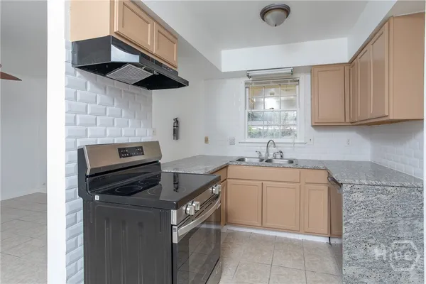 $2,250 | 5 Ossabaw Road, Savannah, GA 31410