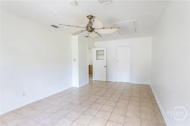 $2,350 | 5 Ossabaw Road, Savannah, GA 31410