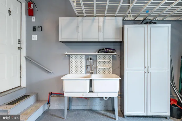 $1,399,999 | 3711 Liseter Gardens, Newtown Square, PA 19073