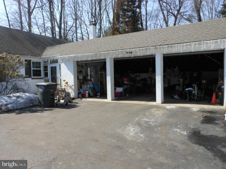 46 Rabbit Run Road Rose Valley, PA 19086 - Photo 13 of 15 Garage