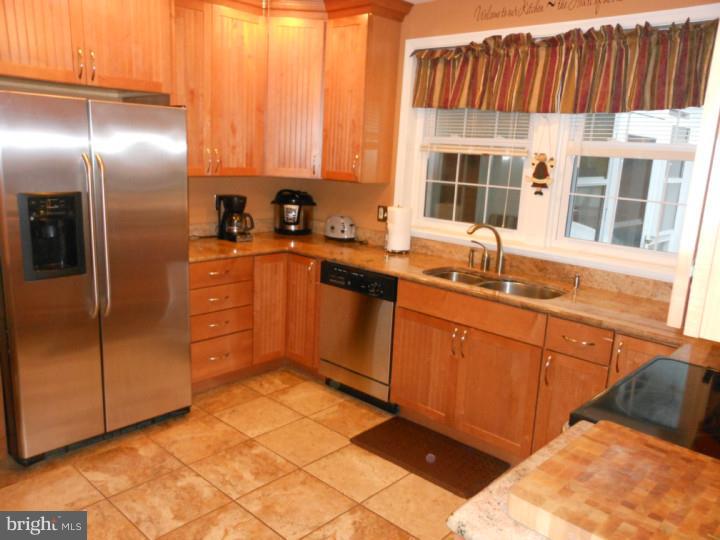46 Rabbit Run Road Rose Valley, PA 19086 - Photo 3 of 15 Kitchen
