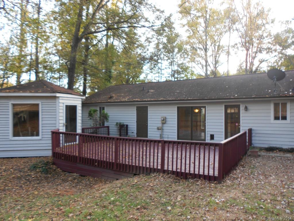 4135 Randolph Road, Unit 4 Charlotte, NC 28211 - Photo 21 of 22 front view of a house with a fence