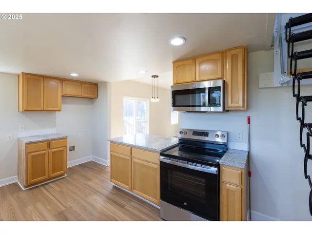 $319,900 | 809 East 7th Street, The Dalles, OR 97058