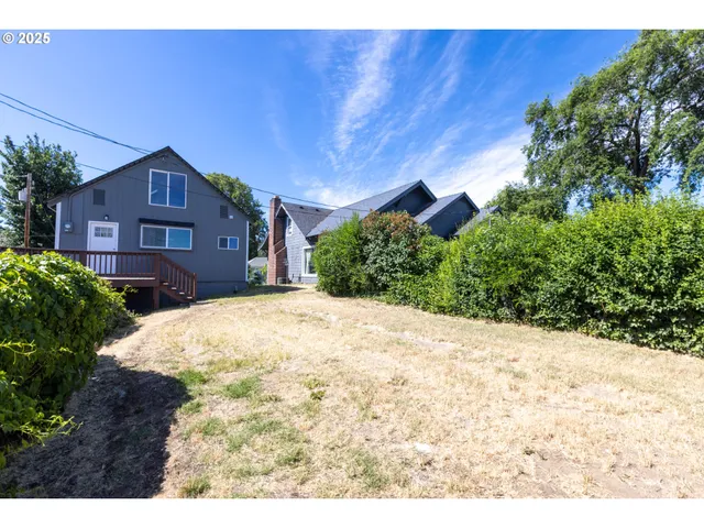 $319,900 | 809 East 7th Street, The Dalles, OR 97058