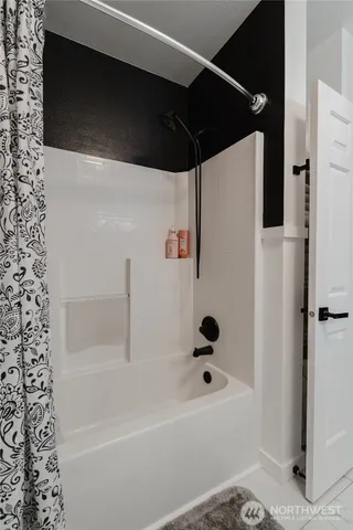 $329,900 | 18527 101st Ave Court East, Unit 313, Puyallup, WA 98375