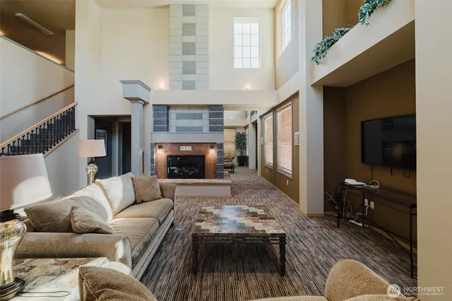 $329,900 | 18527 101st Ave Court East, Unit 313, Puyallup, WA 98375