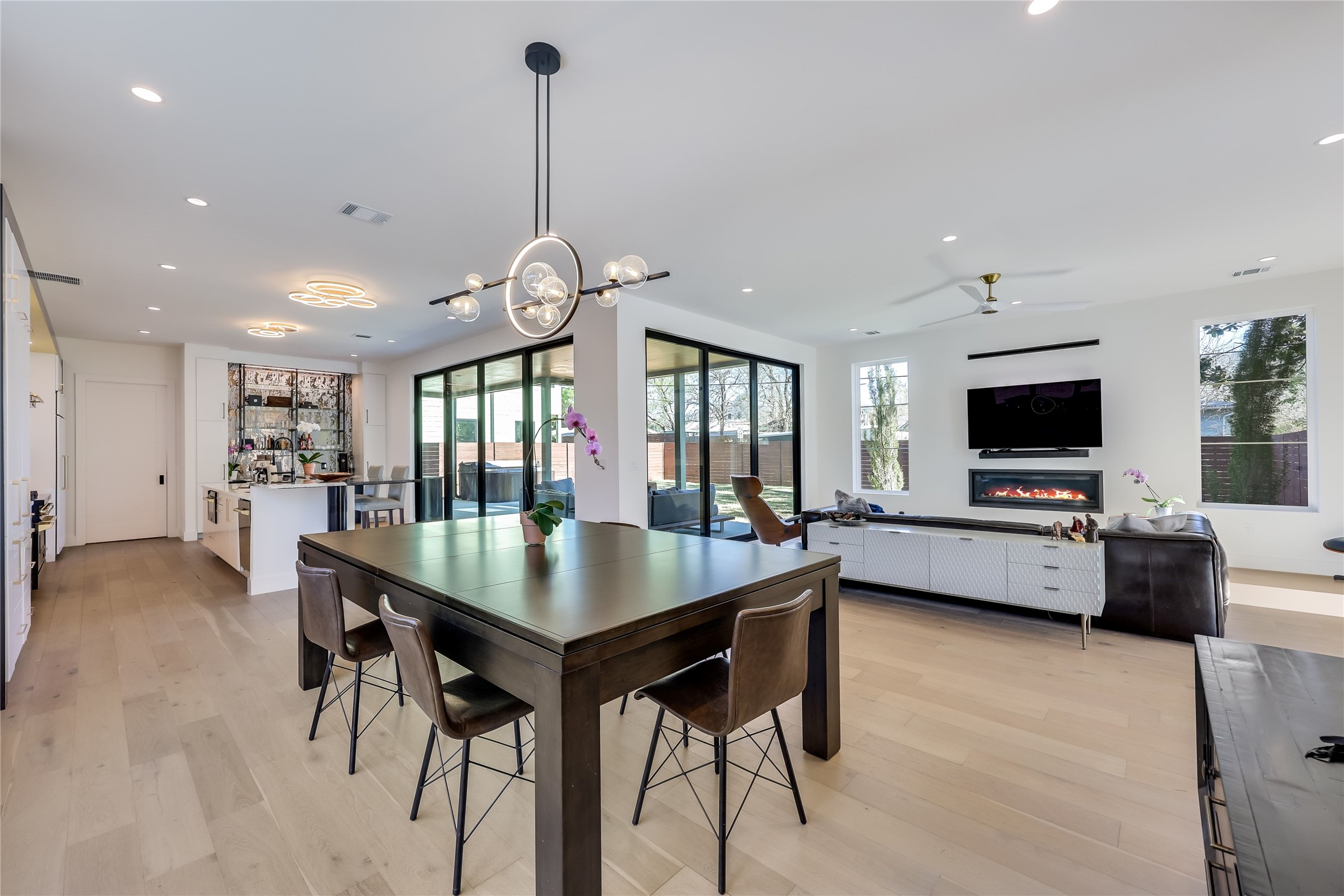 4600 Gillis Street Austin, TX 78745 - Photo 2 of 40 a dining room with furniture and window