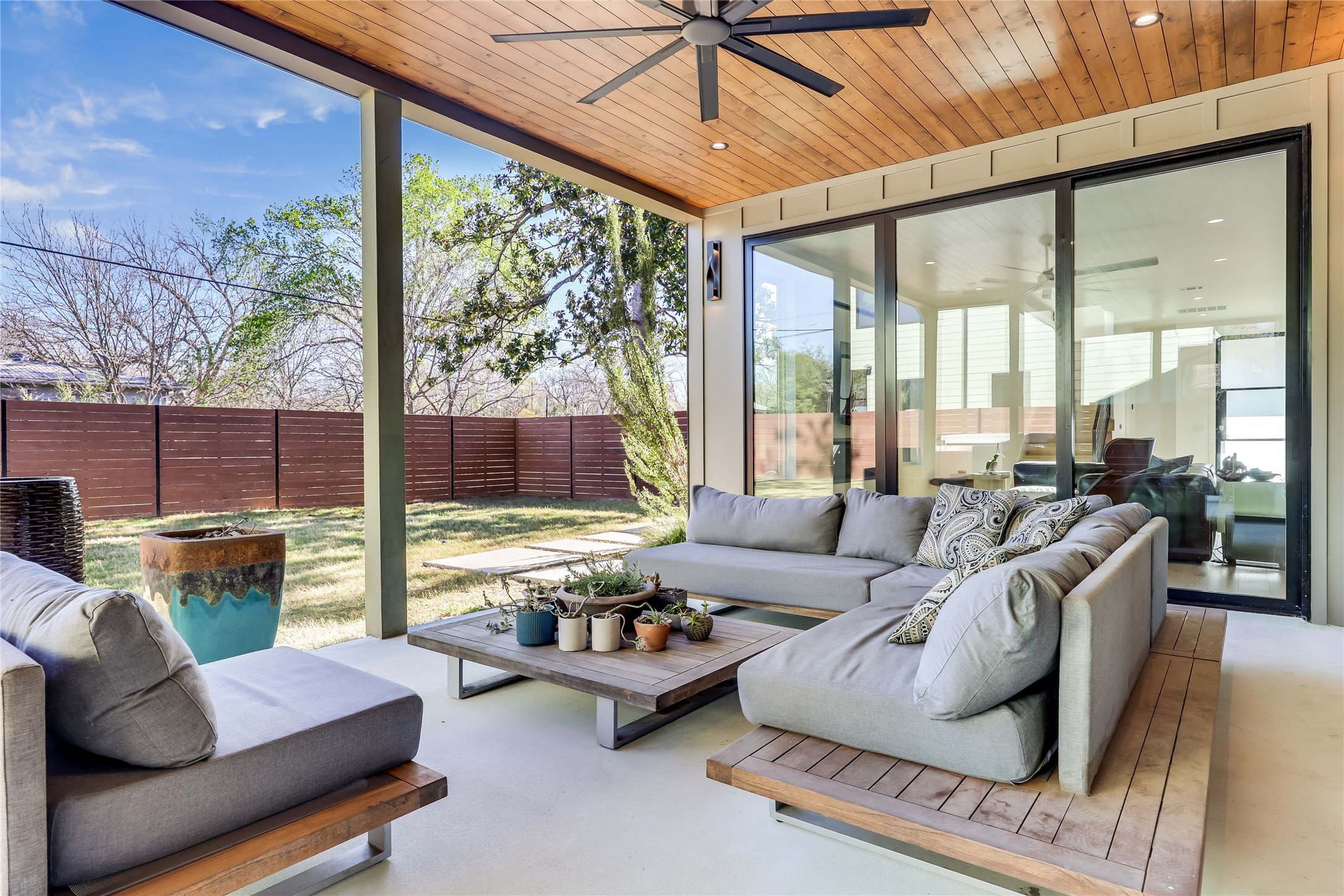 4600 Gillis Street Austin, TX 78745 - Photo 34 of 40 a living room with furniture and a large window