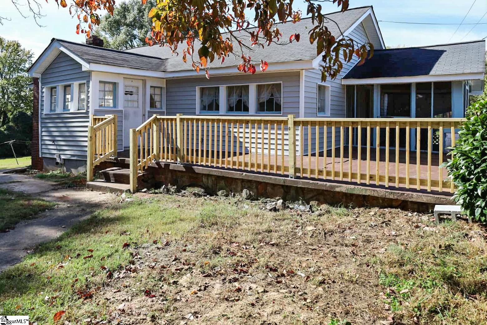 820 Gaines Street Central, SC 29630 - Photo 2 of 27