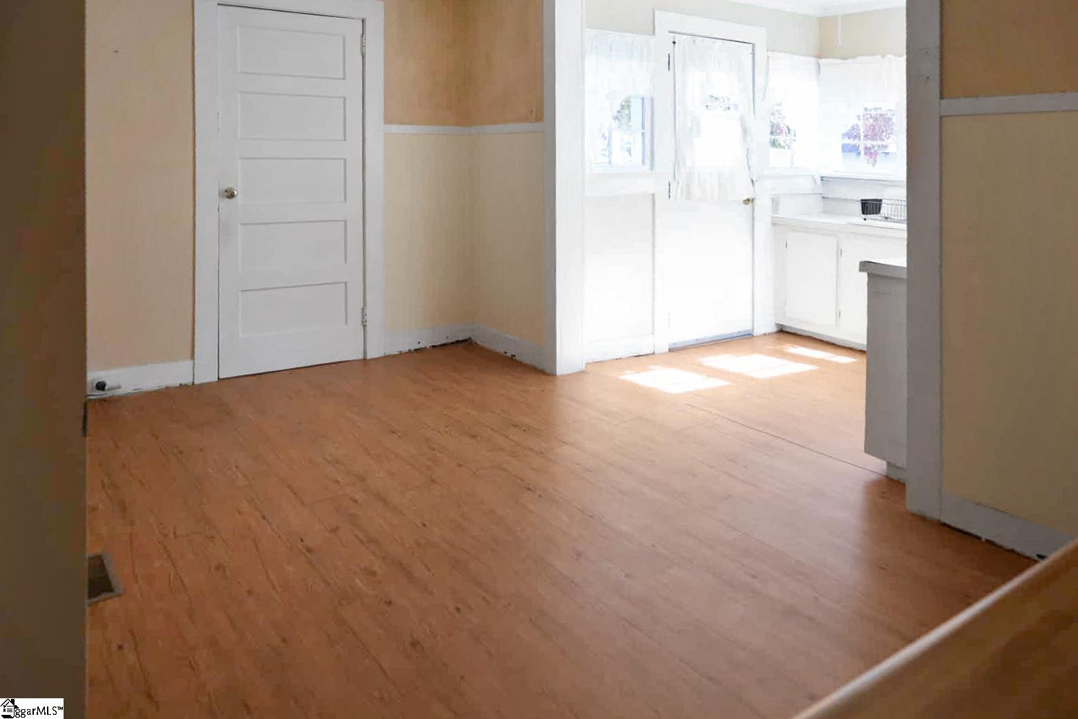 820 Gaines Street Central, SC 29630 - Photo 8 of 27