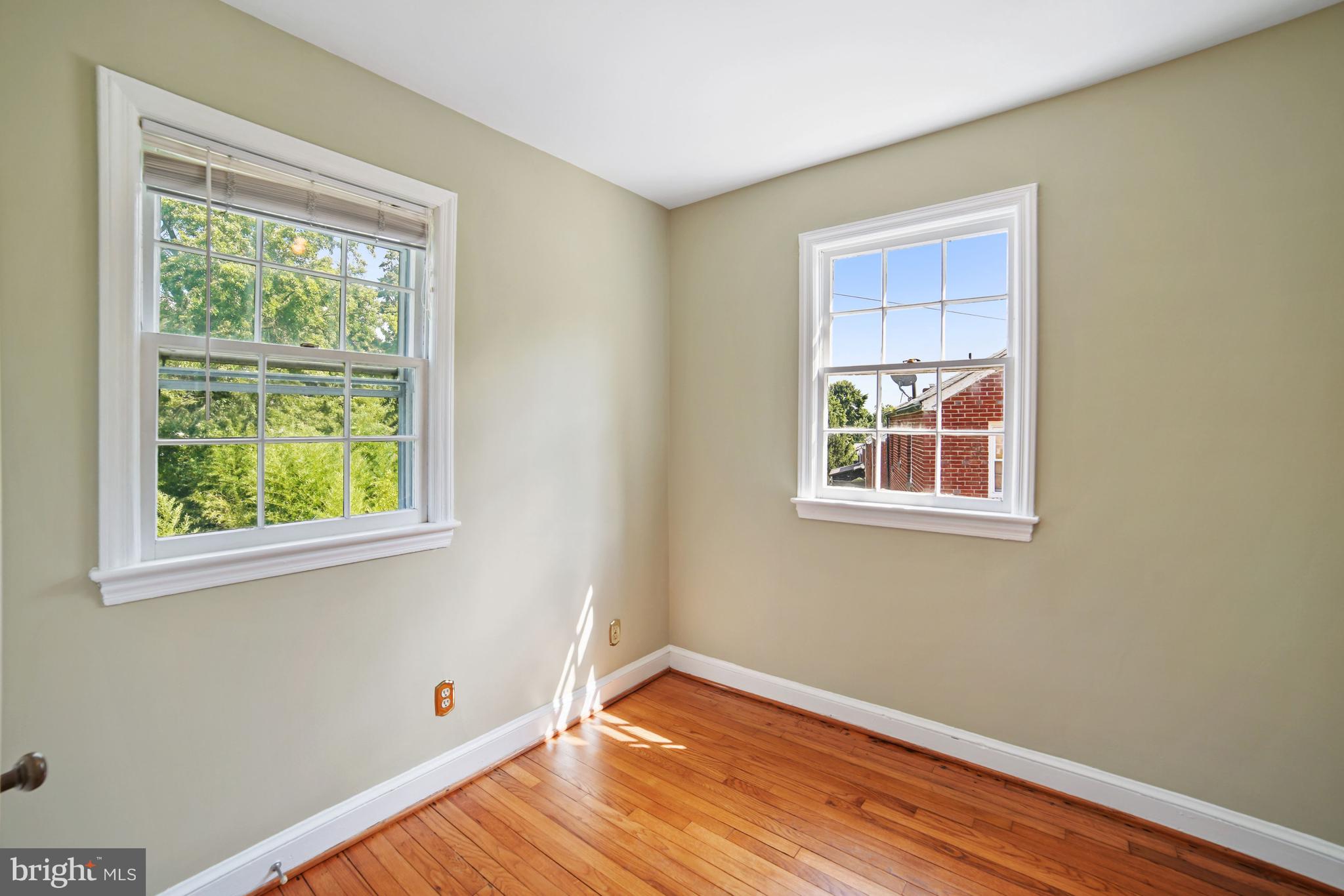 10425 Inwood Avenue Silver Spring, MD 20902 - Photo 14 of 26 Gallery Image 14