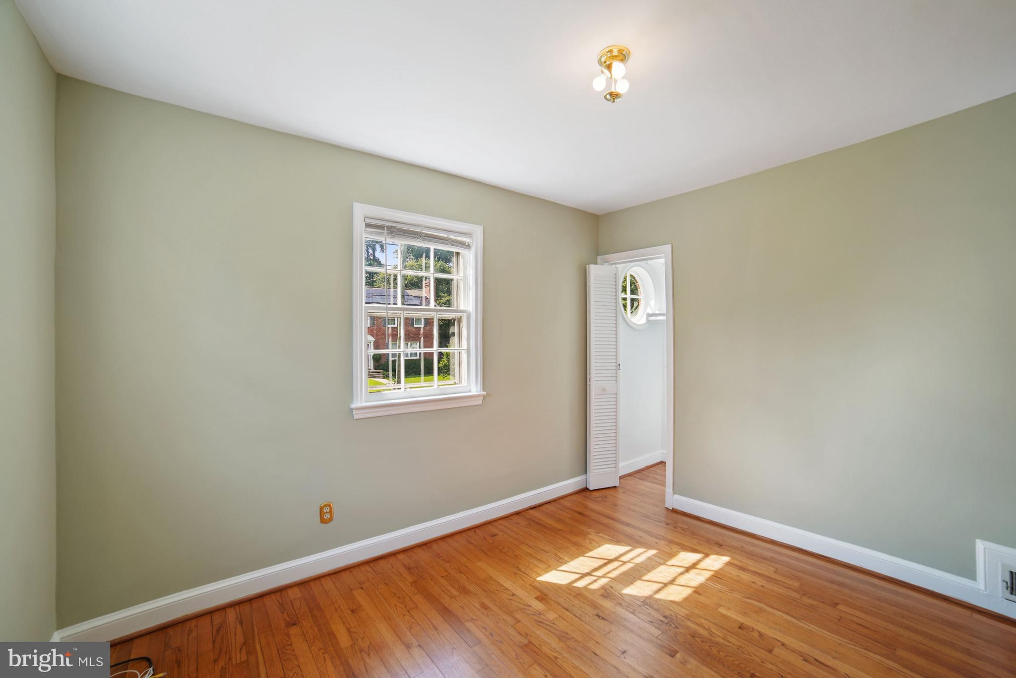 10425 Inwood Avenue Silver Spring, MD 20902 - Photo 18 of 26 Gallery Image 18