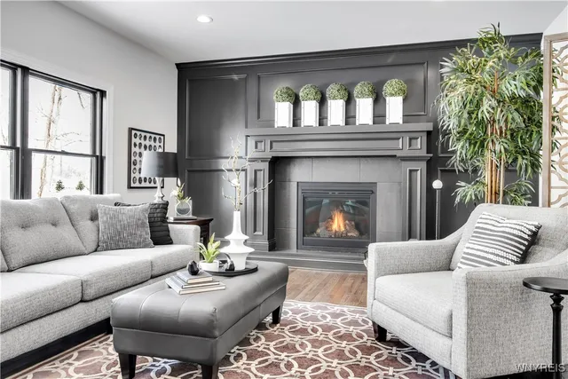 $989,900 | 4 Streamsong Court, Amherst, NY 14051